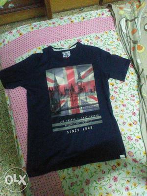 Lee cooper T-shirt small size