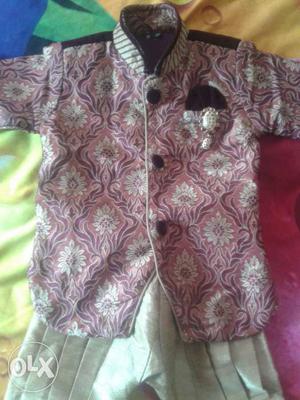 Prince suit for kids size 1 u can use it til 2 5