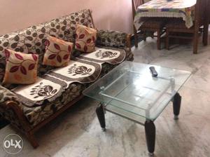 5 seater sofa set with center table in excellent