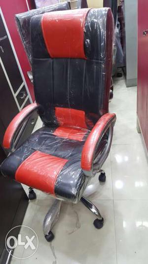 Black And Red Leather Rolling Chair