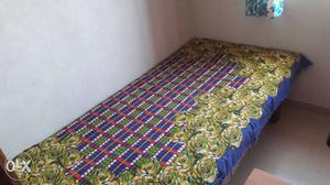 Single Bed without mattresses
