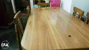 Six sweater dining table