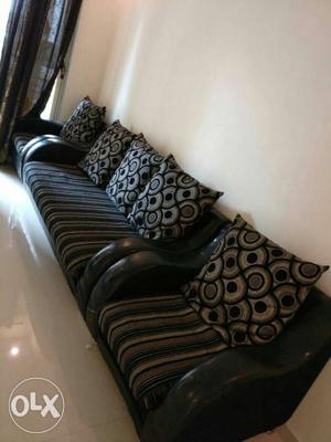 Sofa 3+1+1 excellent condition available for sale