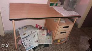 Writing desk with drawers- Steel frame.