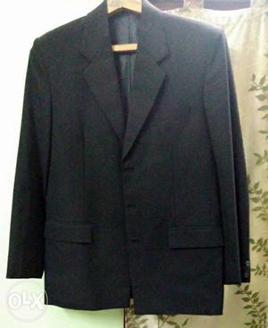 Black Blazer/Coat in perfect condition. Size: 40
