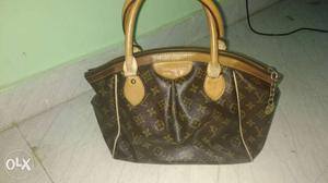 Louis Vuitton premium handbags for sale.. product