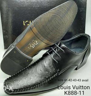 Men's Pair Of Black Louis Vuitton K With Box