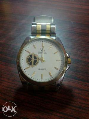 V69 Collection QUARTZ Watch -Golden And Silver