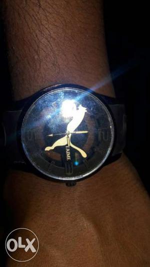 Watch in good condition not used yet contact me