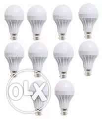 10 White Light Bulbs