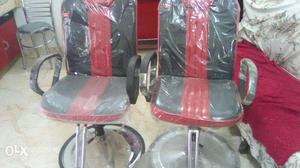2 Parlor Hydrolic chairs in very very good condition