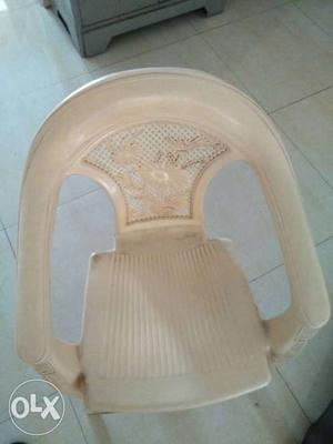 Almost new chair for sell at 250/-