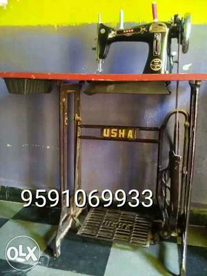 Black And Gold Usha Treadle Sewing Machine 1yar old