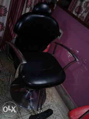 Black Barber's Chair