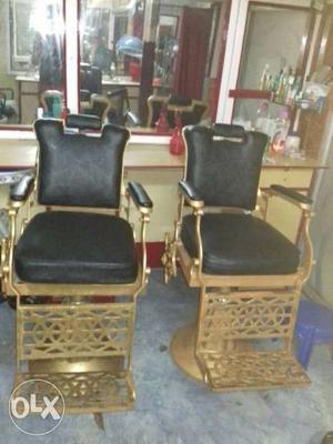 Brown And Black Padded Barber Chairs Se T