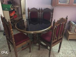 Dinning Table With Four Chair