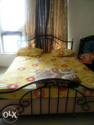 Double bed with good condition with mattress for immediate