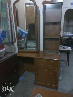 Dressing table with mirror and shelf's for sale