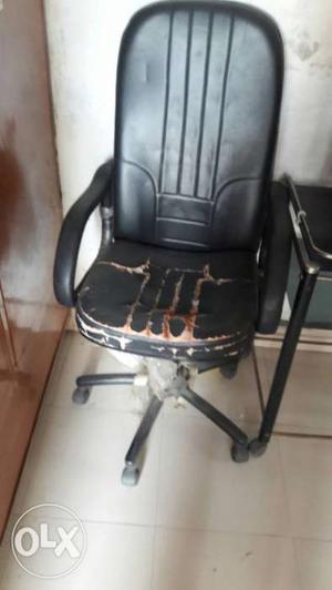 It is office chair in a very good and working