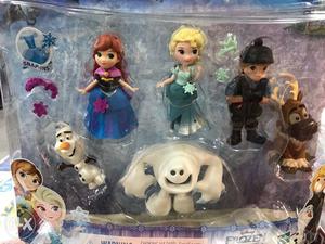 Original Hasbro Disney Frozen set-- imported and