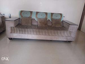 Sofa set in good condition 3 Seater