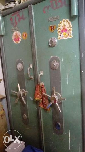 Tijori/Jewellery locker/strong safe