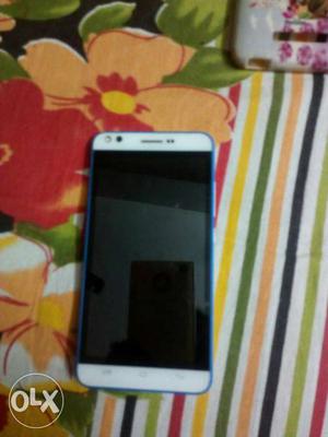 1 year 1 month old karbonn macfive ph almost new
