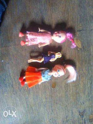 2 Girls And 1 Woman Plastic Dolls