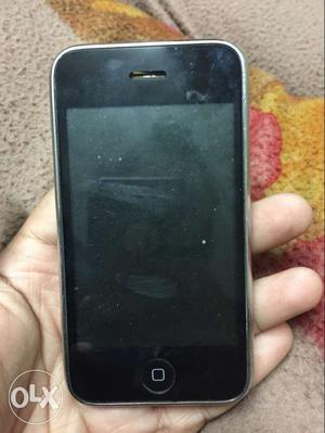 Apple iphone 3gs 8gb in good condition with
