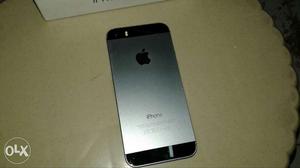 IPhone 5s in good condition with box n charger normal
