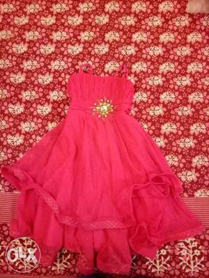 Party dress. ideal for a girl from 3 to 6 years.