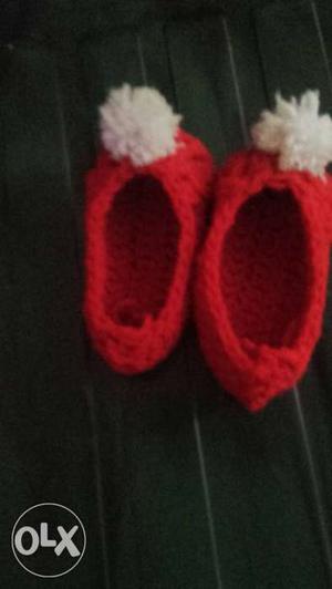 Toddler's Red And White Knit Floral Accent Shoes