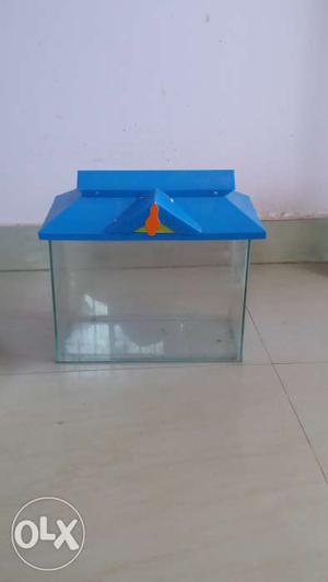 Aquarium/ fish tank. 35cm x 15 cm x 30cm. With