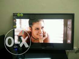 32" F. HD Led TV brand sony with Bill used 7month only