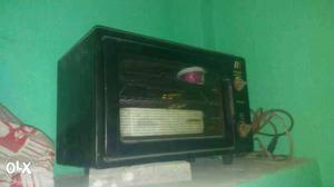 Black Taster Oven