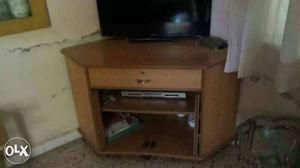 Brown Wooden Corner Tv Stand; Flat Screen Tv