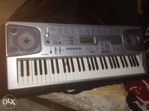 CTK-591 casio mint condition with cover at an