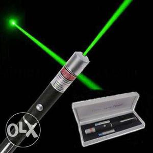 Cool green laser pointer with range of 2 km