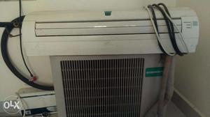 OG AC 1 ton with all equipments. 4.7 years old