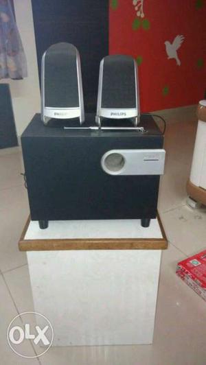 Philips Speaker with woofer Two speakers One