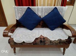 4 seater sofa urgent sell krna hai