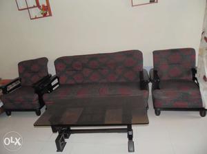 5 seater sofa with center table in good condition