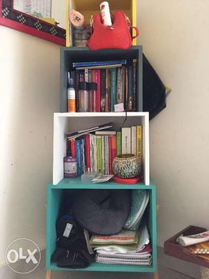 Book rack for sale, without the book's - Multi