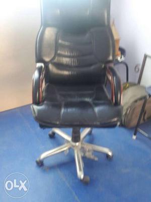 Brand new chair very good condition