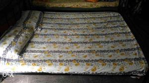 Cot with bed, 6feet*5.1/4 feet, good condition,