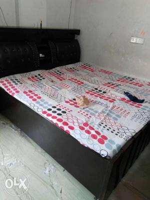 Double Bed in Prashant Vihar in new condition