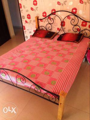 Double bed with kurlon mattress
