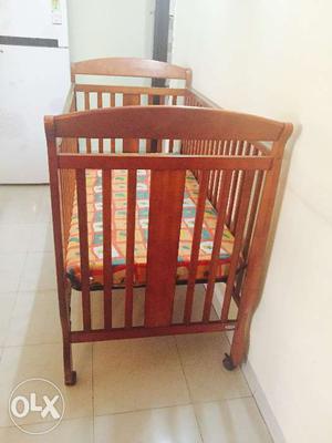 Junior's Wooden cott/crib, 4'6" x 2'6", full