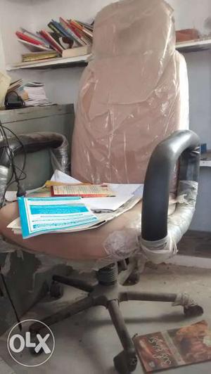 Office chair good condition for sale