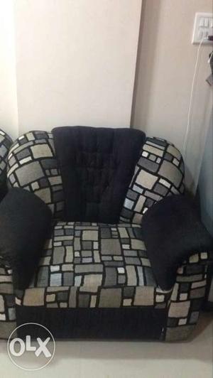 Sofa set for sail in good condition